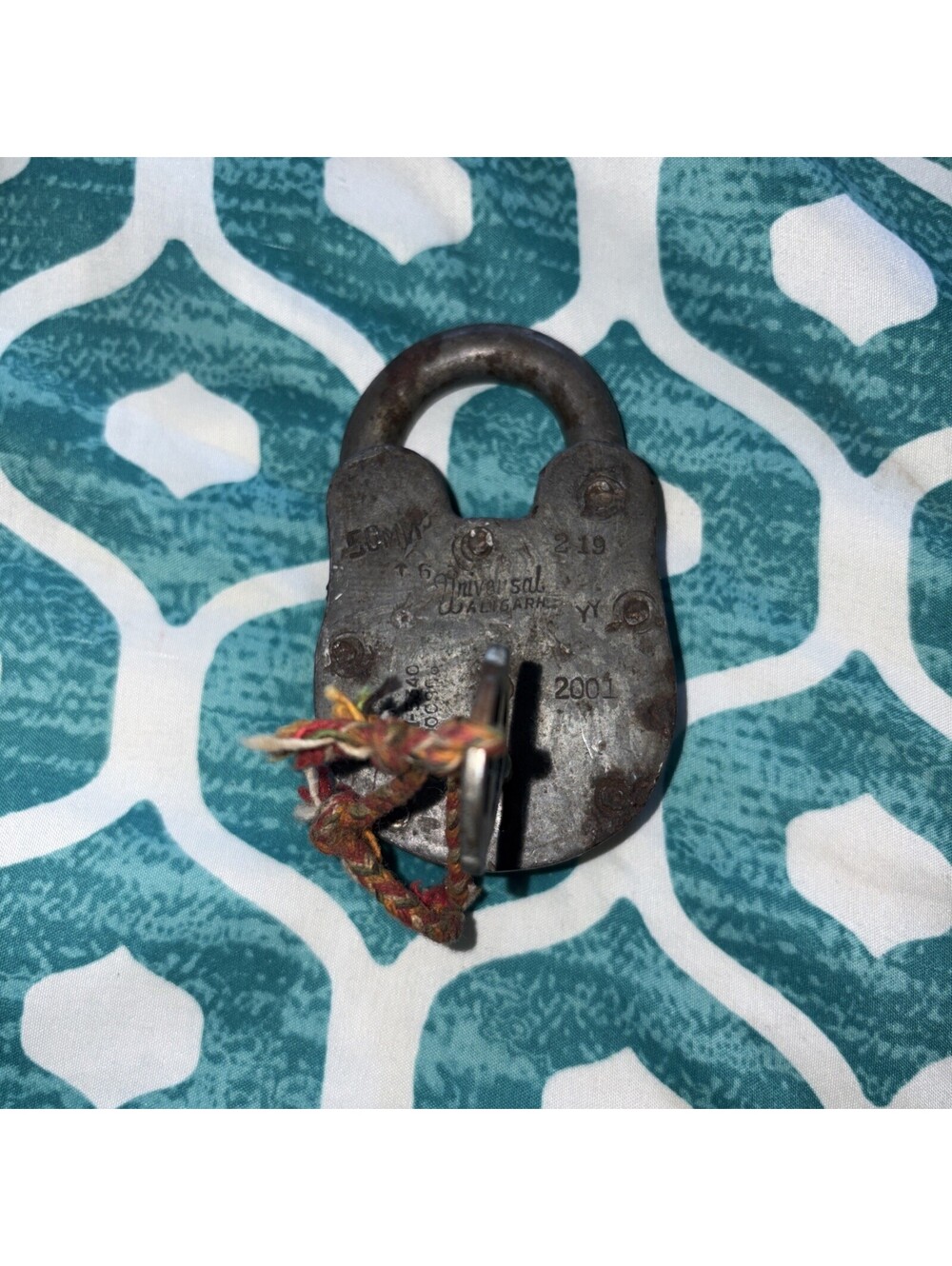 Vintage Universal Aligarh 2001 Iron Padlock (50mm)